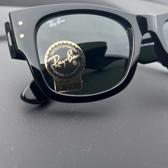 Ray-Ban Black Sunglasses - Picture 4 of 13